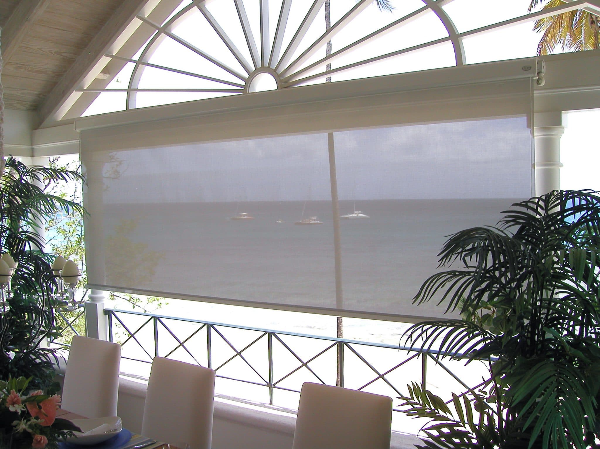 retractable screen system